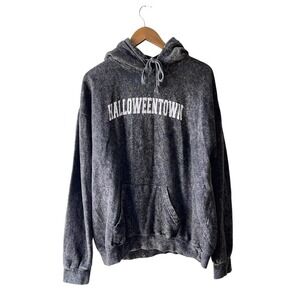OLIVE Lynn Boutique Women's Size XL Oversized Gray Sweatshirt - Halloweentown